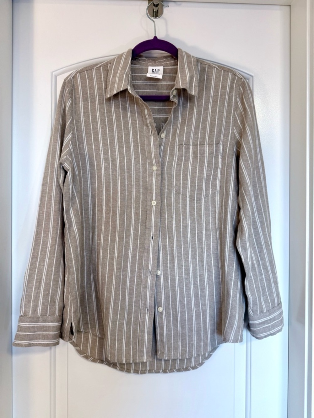 GAP Easy Shirt Button Down size Small Lagenlook Academia Career Office